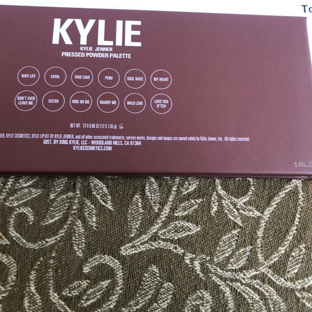 Kylie x Jordyn AUTHENTIC Palette w/ RECEIPT - Picture 3 of 5